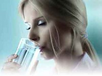 ۶ علامت کمبود آب بدن
