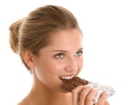 مصرف شکلات چه فوایدی برای خانم ها دارد؟