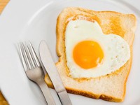 ۱۰ اتفاق خوبی که با خوردن تخم مرغ برای بدن تان می افتد!