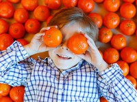 با بهترین مواد غذایی برای تقویت بینایی کودکان آشنا شوید