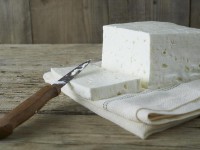 کالری پنیر سفید  چقدر است؟
