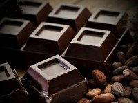 کالری شکلات تلخ ۷۰٪ چقدر است؟