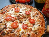 کالری پیتزا مخلوط چقدر است؟